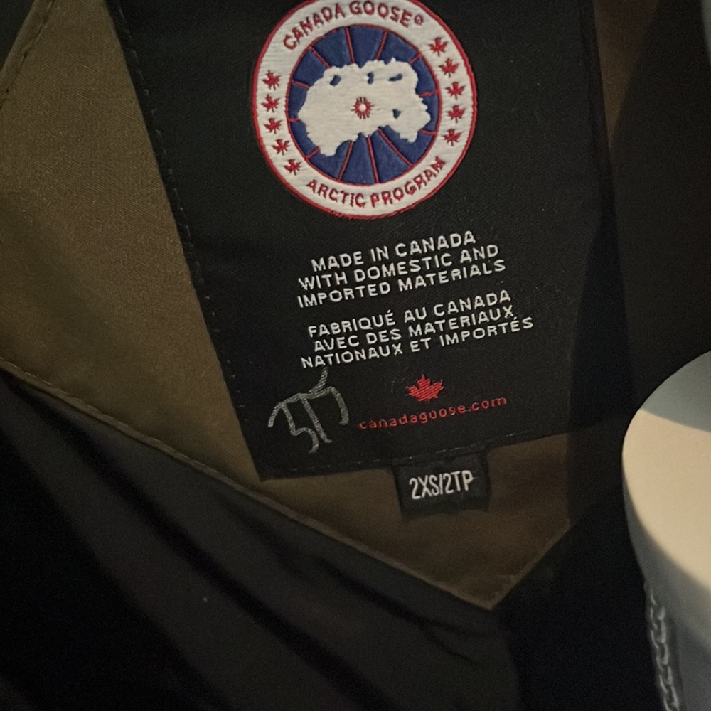Canada goose jacket - Picture 7 of 7